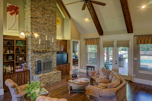 How Summer Heat and Humidity Affect Hardwood Floors (And What You Can Do)