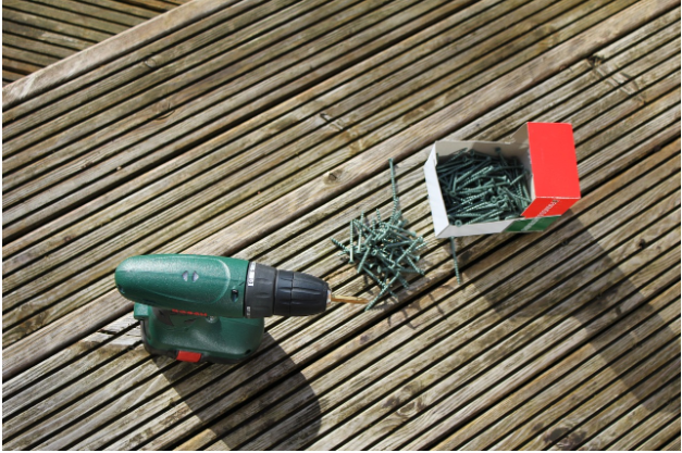 Solid vs. Engineered Hardwood: Which Is Right for Your Rhode Island Home?