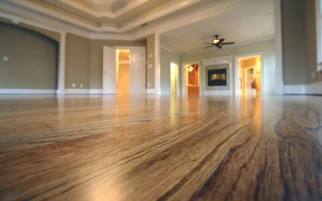 Dustless Hardwood Floor Sanding in RI: A Cleaner Option